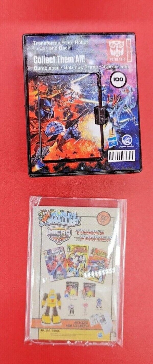 World Smallest Transformers Figure & Comics In Hand Image (9a) (10 of 10)